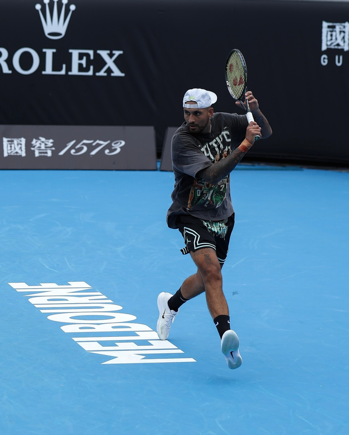 欧洲网球队险胜英国网球队，克耶高斯统治全场的简单介绍