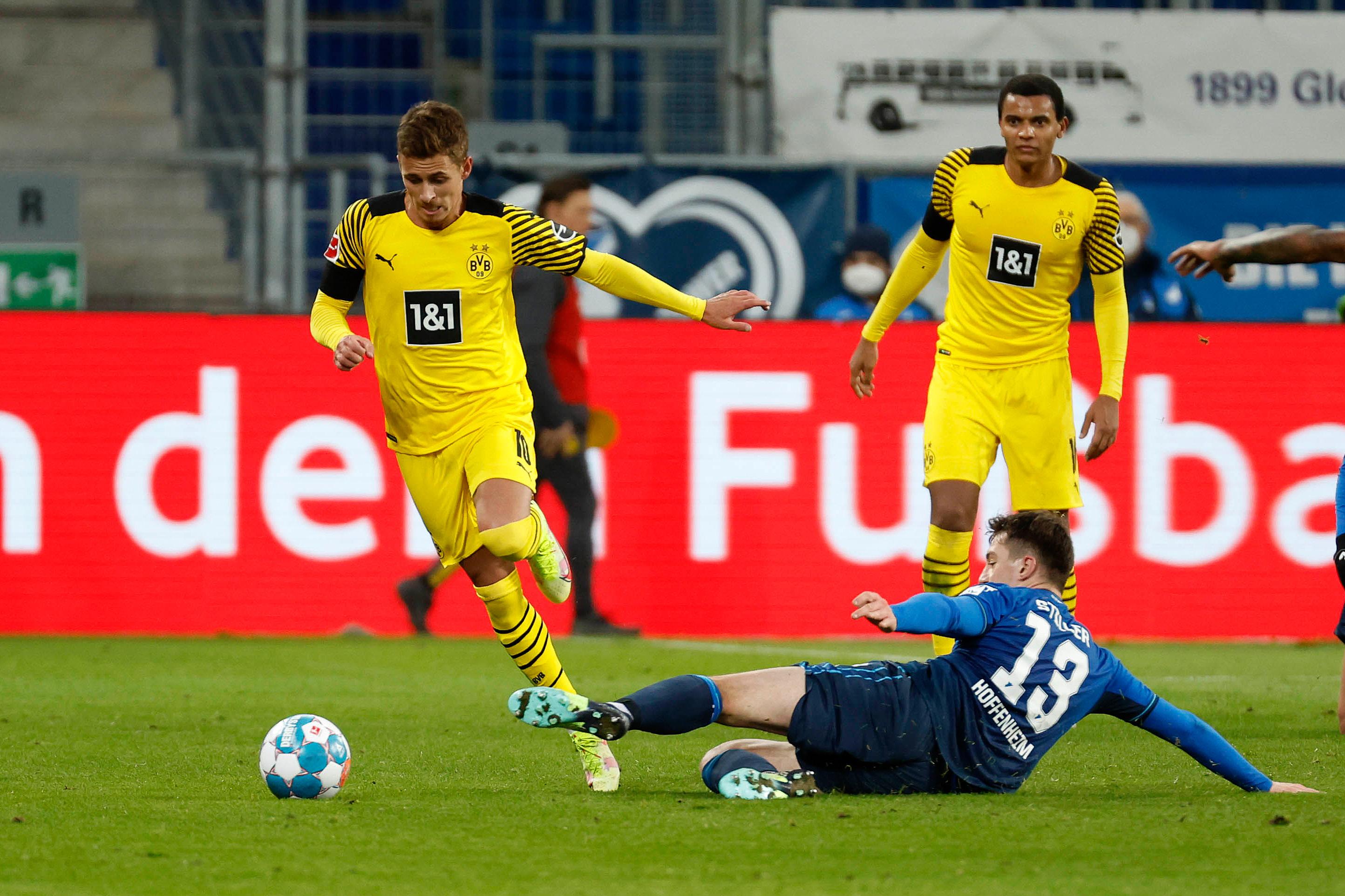 关于霍芬海姆大胜尼斯，扩大领先的信息