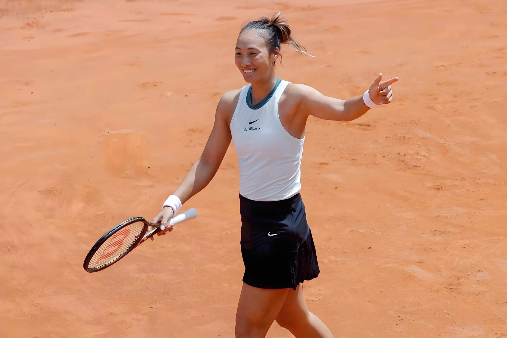 关于中国选手大放异彩，赛场上的风采无人匹敌的信息