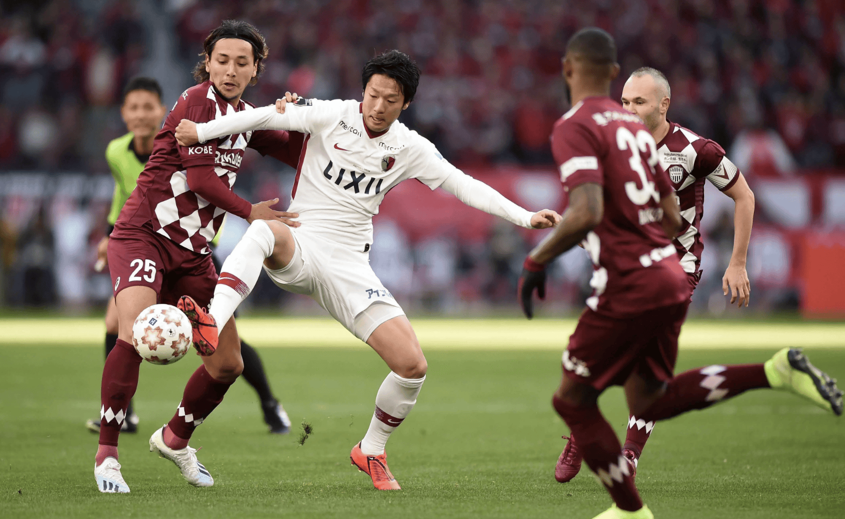 日本超级联赛新一轮战况惊心动魄