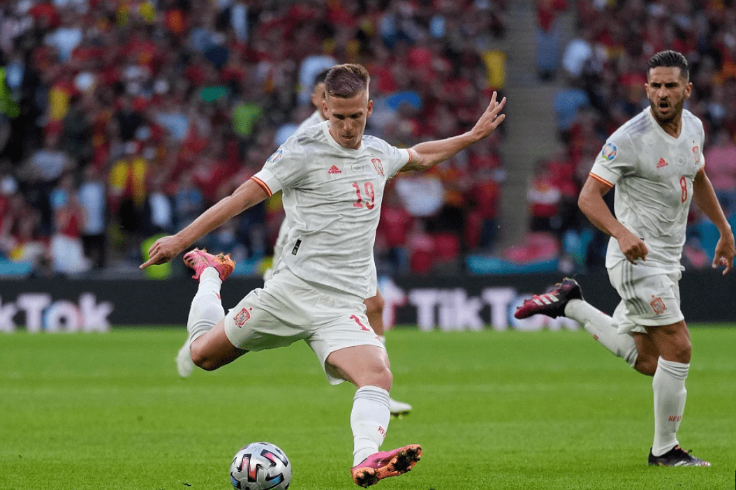 赫罗尔击败加那利，乌兹京踢飞点球遗憾的简单介绍