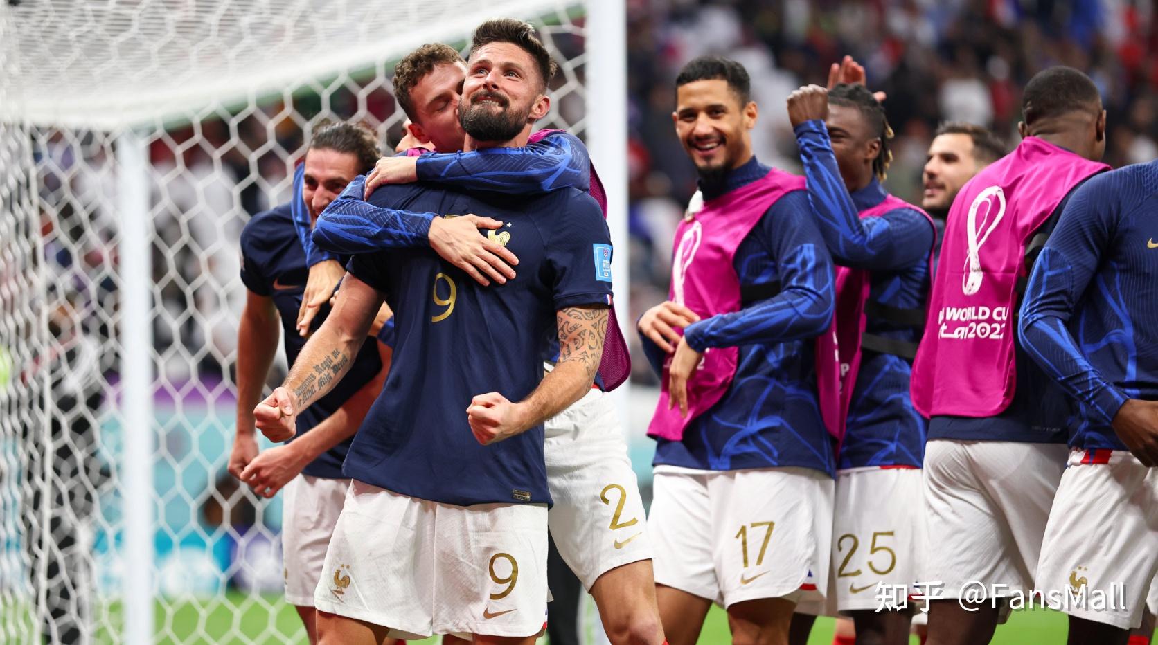 关于英格兰惨败克罗地亚，中场大将受伤离场的信息