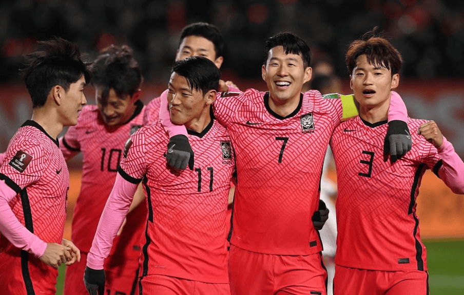 足球男团实力出众锋线犀利打进国家队 足球男团实力出众锋线犀利打进国家队