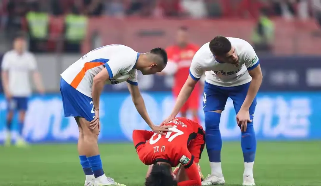 霍芬海姆前锋进球后连场不胜，球队再次陷困的简单介绍