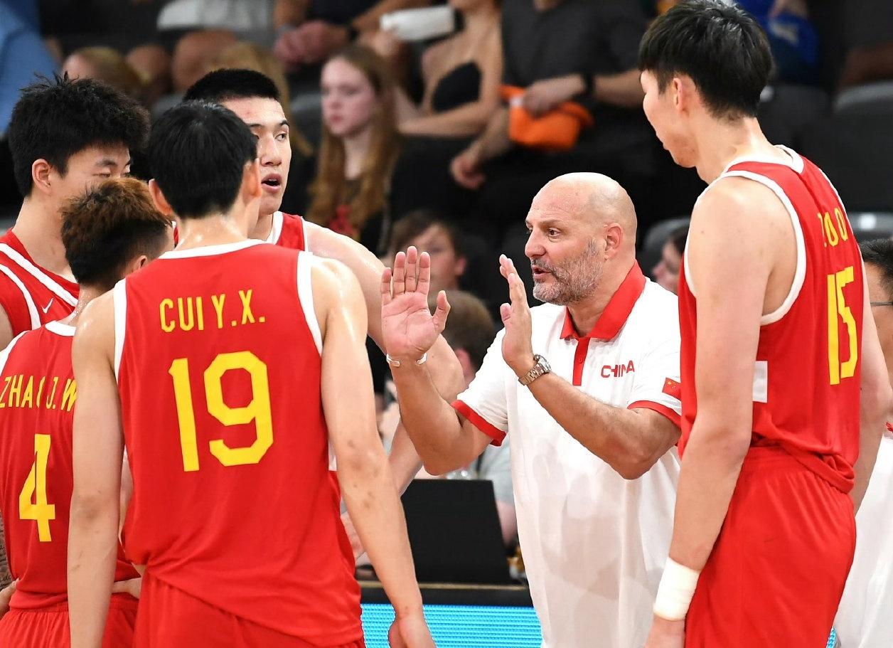 塞尔维亚男篮血洗波兰男篮，丹尼·格林送出助攻的简单介绍