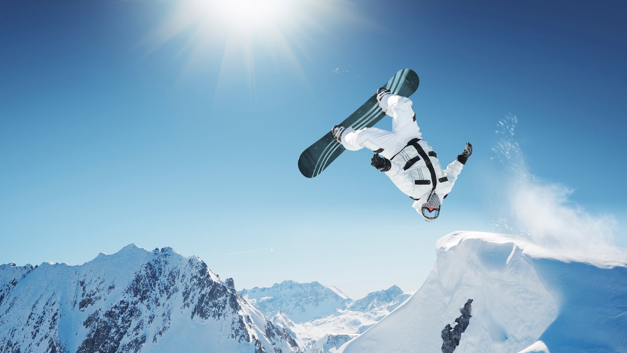 从加纳到圣西罗,当非洲雄狮倒下,蓝黑卫士在欧冠之巅崛起